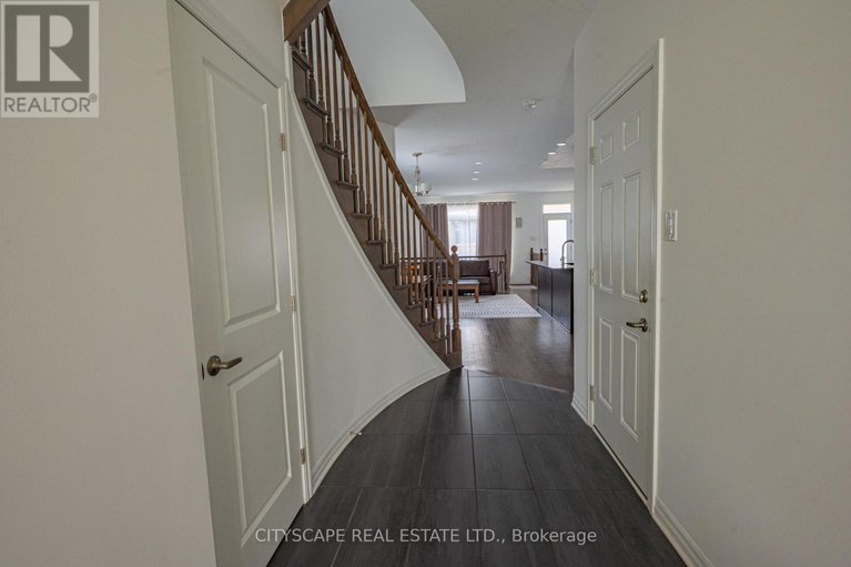 28681279/174-joshua-street/mer-bleuebradley-estatesanderson-park/ottawa/ontario/K1W0A3_6