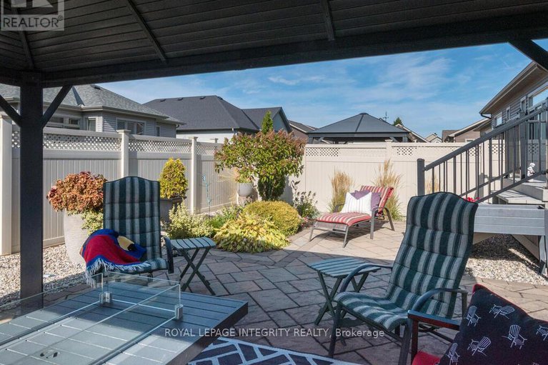28916926/112-elfin-grove/emerald-meadowstrailwest/ottawa/ontario/K2V0B7_45