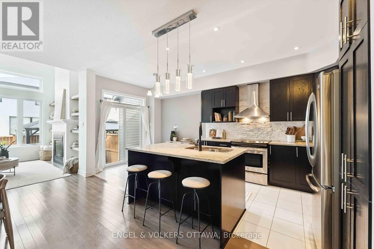 28594229/741-morningstar-way/mer-bleuebradley-estatesanderson-park/ottawa/ontario/K1W0G6_7