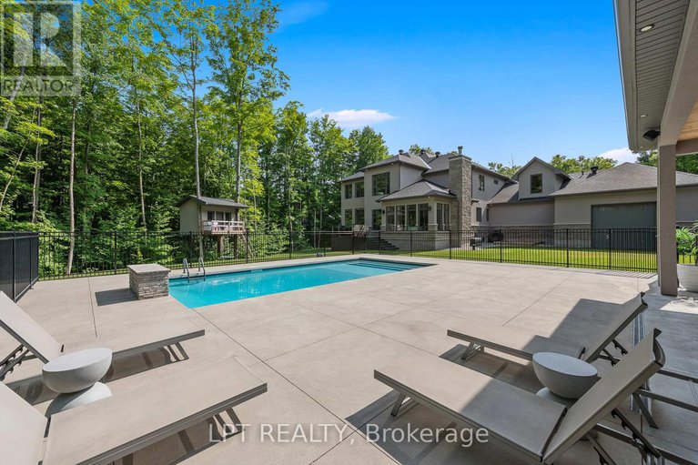 28330218/5740-queenscourt-crescent/manotick-east-to-manotick-station/ottawa/ontario/K4M1K3_44