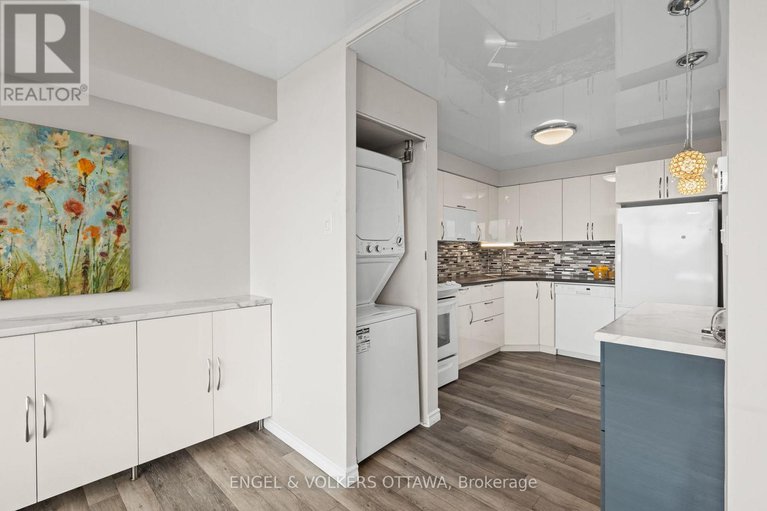 29026239/1007-1195-richmond-road/woodroffe/ottawa/ontario/K2B8E4_22