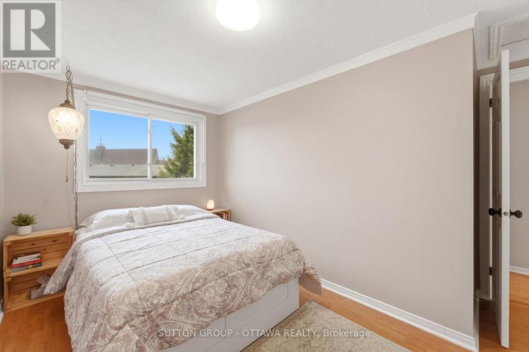 29617710/3907e-old-richmond-road/arbeatha-park/ottawa/ontario/K2H8T8_28