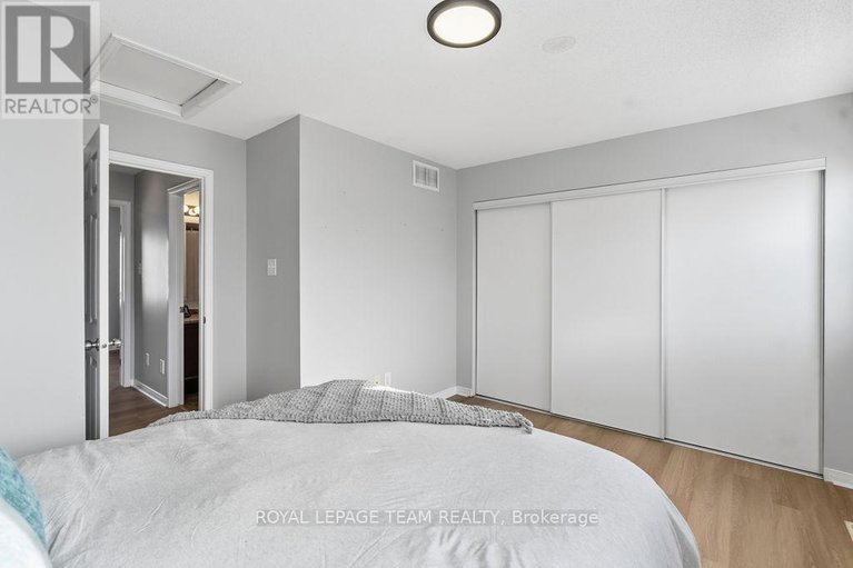 29379496/402-sadar-private/cedargrovefraserdale/ottawa/ontario/K2J3T3_40