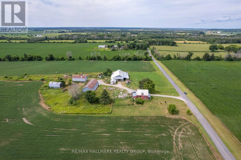 28683667/21580-seven-hills-road/north-glengarry-lochiel-twp/north-glengarry/ontario/K0B1R0_4
