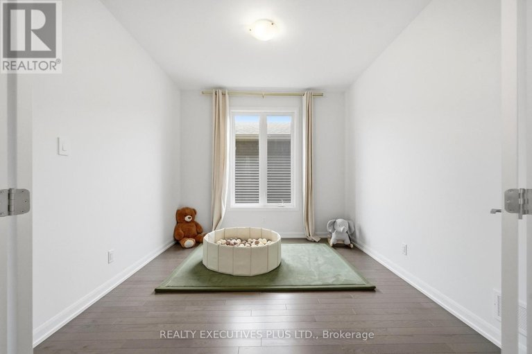 29673656/429-sterling-avenue/clarencerockland-twp/clarence-rockland/ontario/K4K0M5_12