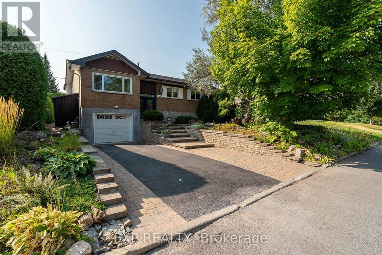 28844874/1828-lorraine-avenue/urbandale-acres/ottawa/ontario/K1H6Z8_1
