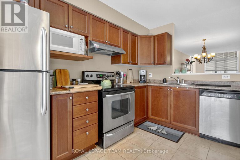 29406960/145-wharhol-private/westcliffe-estates/ottawa/ontario/K2H1G5_25