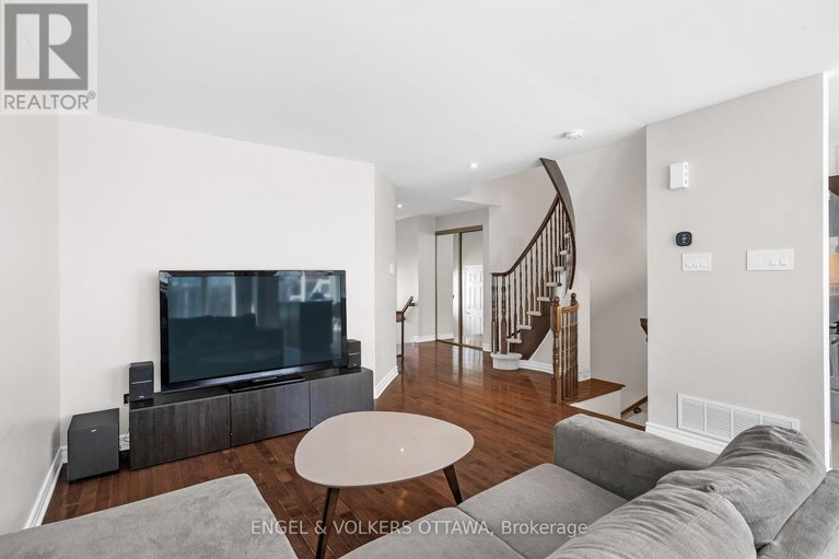 28731847/541-langelier-avenue/mer-bleuebradley-estatesanderson-park/ottawa/ontario/K1W0E7_10