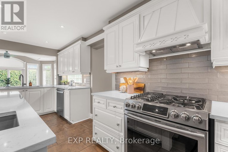 28330540/1822-thornecrest-street/chapel-hill/ottawa/ontario/K1C6K9_11