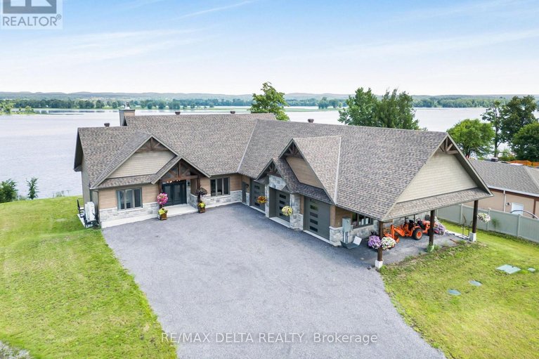 29456390/3815-old-highway-17-road/clarencerockland-twp/clarence-rockland/ontario/K4K1W2_1