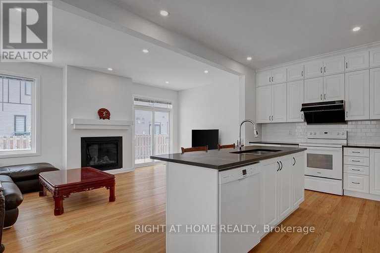 29574544/22-dalkey-way/half-moon-bay/ottawa/ontario/K2J6V5_11