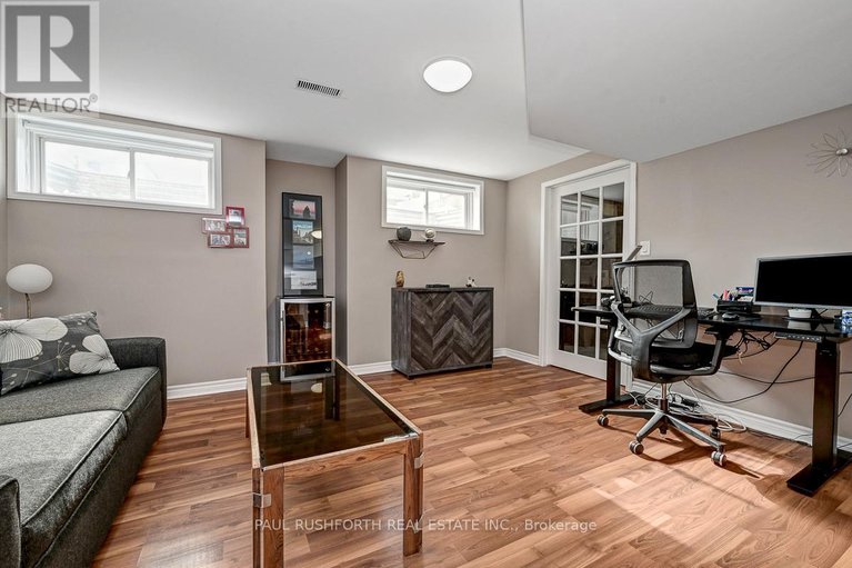 29427447/639-pine-vista-drive/springridgeeast-village/ottawa/ontario/K4A5B4_32