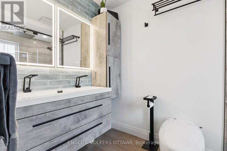 28783227/247-rolling-meadow-crescent/mer-bleuebradley-estatesanderson-park/ottawa/ontario/K1W0A8_25
