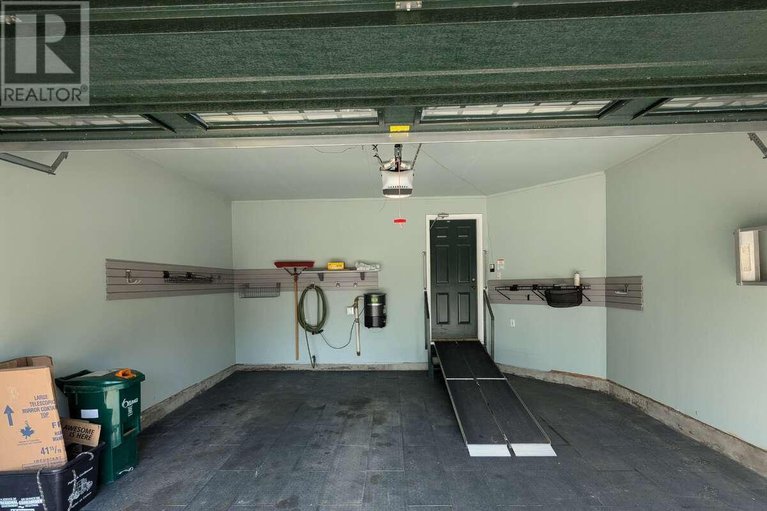 28714727/57-goldfinch-drive/bridlewood/ottawa/ontario/K2M2P5_37