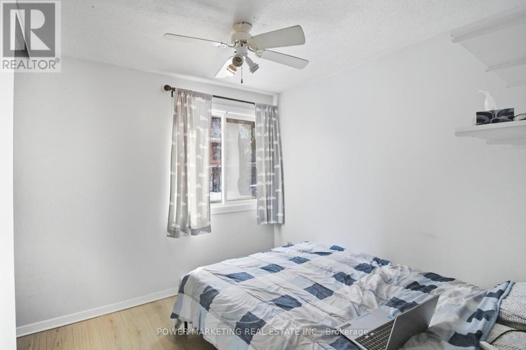 29358160/37g-robinson-avenue/sandy-hill/ottawa/ontario/K1N8N8_16