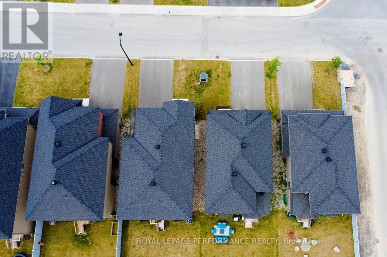 28501189/931-embankment-street/stittsville-south/ottawa/ontario/K2S2P6_33