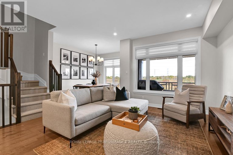 28973137/22-verglas-lane/mer-bleuebradley-estatesanderson-park/ottawa/ontario/K1W0P5_12