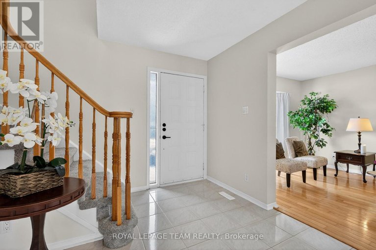 29501810/318-liard-street/stittsville-south/ottawa/ontario/K2S1J8_4