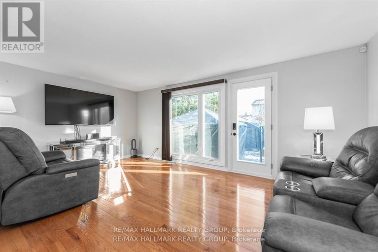 29396771/51-1803-lamoureux-drive/queenswood-heights-south/ottawa/ontario/K1E2H3_17