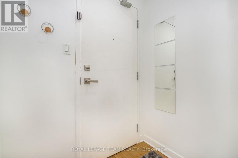 28920425/19-202-st-patrick-street/lower-townbyward-market/ottawa/ontario/K1N5K3_3
