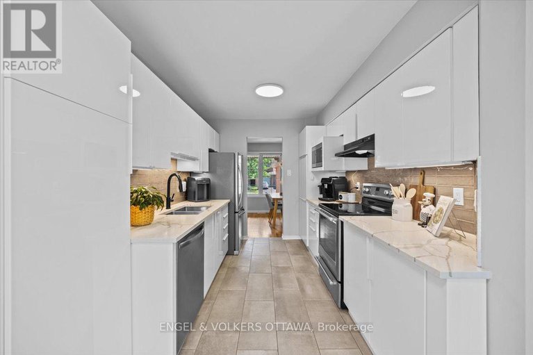 28652467/107-redpath-drive/pheasant-run/ottawa/ontario/K2G6K4_18