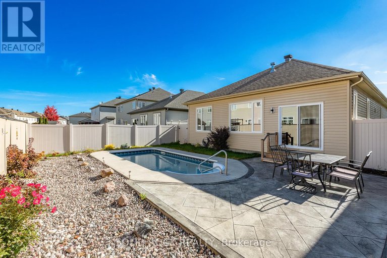 29243222/108-palfrey-way/emerald-meadowstrailwest/ottawa/ontario/K2V0A5_24