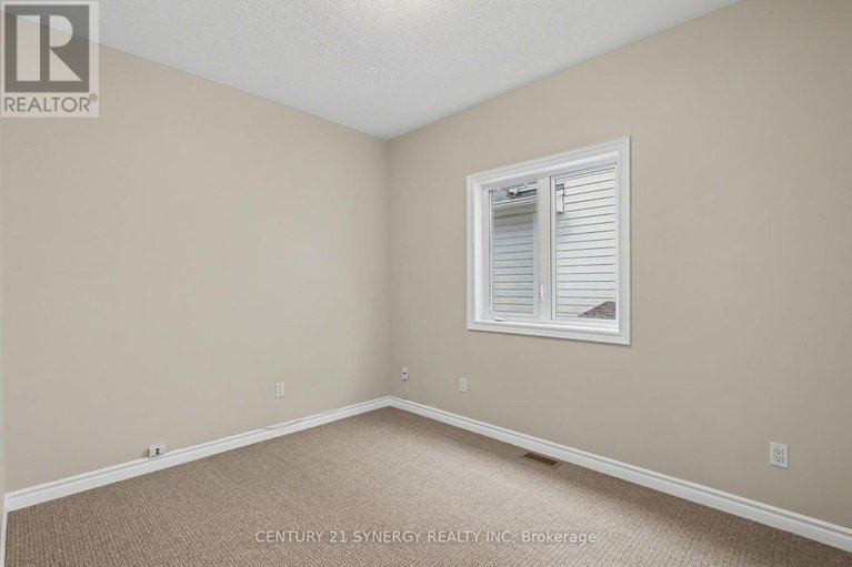 29612747/894-gosnell-terrace/fallingbrookgardenway-south/ottawa/ontario/K4A5C2_25