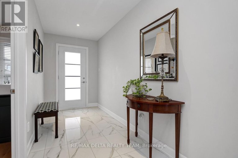 29474094/715-azure-street/village-of-russell/russell/ontario/K4R0E5_5