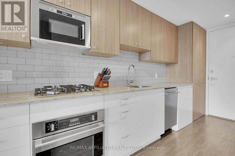 28771940/310-b-7-marquette-avenue/vanier/ottawa/ontario/K1L8A7_7