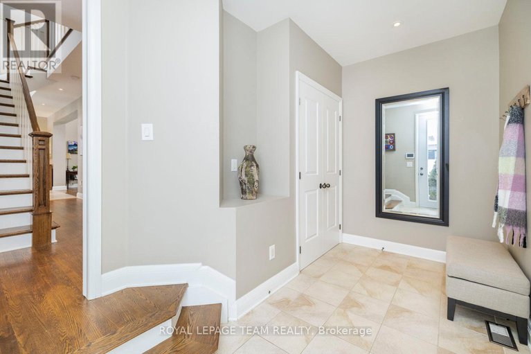 28933926/213-cabrelle-place-e/manotick-village-manotick-estates/ottawa/ontario/K4M0A9_20