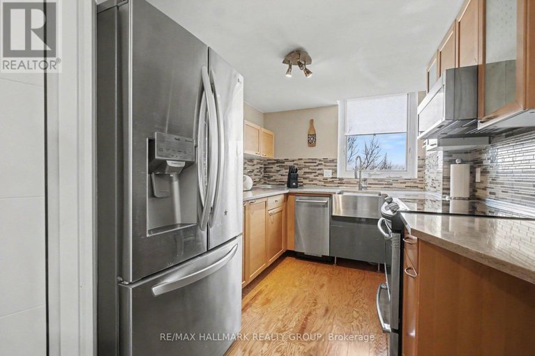 29406073/616-80-sandcastle-drive/leslie-park/ottawa/ontario/K2H9E7_2