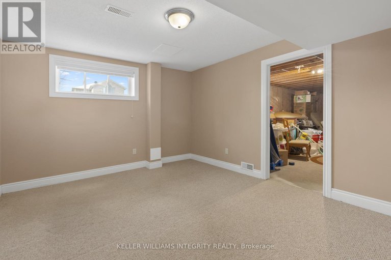 27908080/101-thivierge-court/town-of-rockland/clarence-rockland/ontario/K4K0E7_17