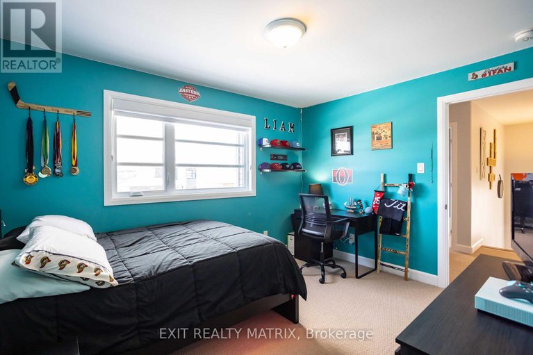 29378687/273-central-park-boulevard/village-of-russell/russell/ontario/K4R0E9_20