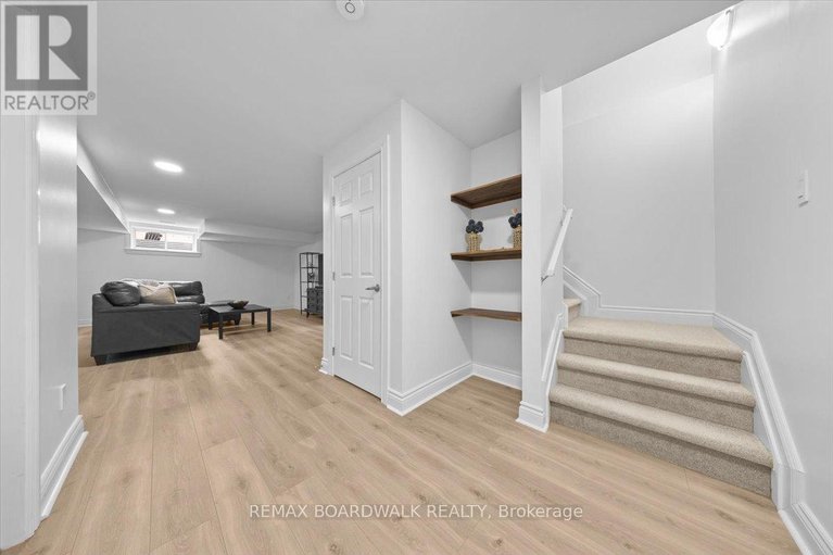 29616180/6830-breanna-cardill-street/greely/ottawa/ontario/K4P0C1_42