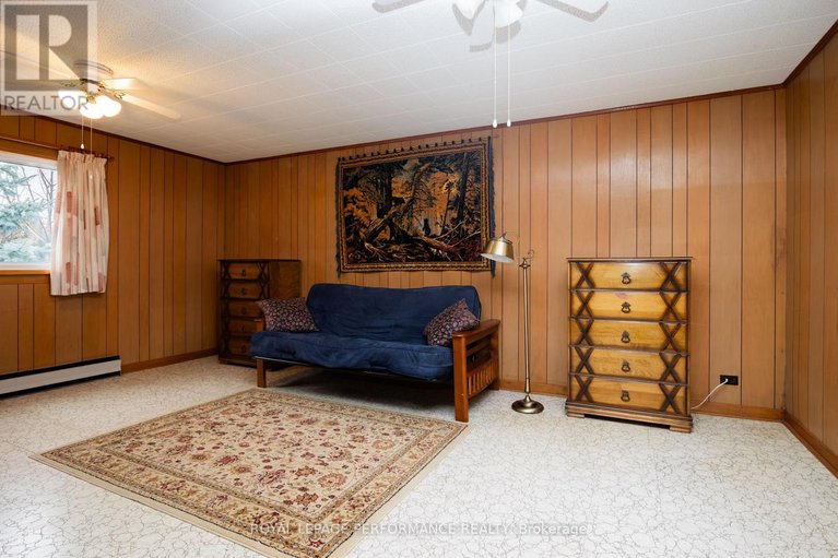 29632412/11-peter-street/maxville/north-glengarry/ontario/K0C1T0_23