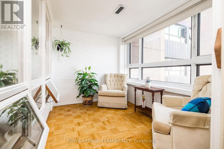 29662214/701-1356-meadowlands-drive-e/borden-farmstewart-farmcarleton-heightsparkwood-hills/ottawa/ontario/K2E6K6_11