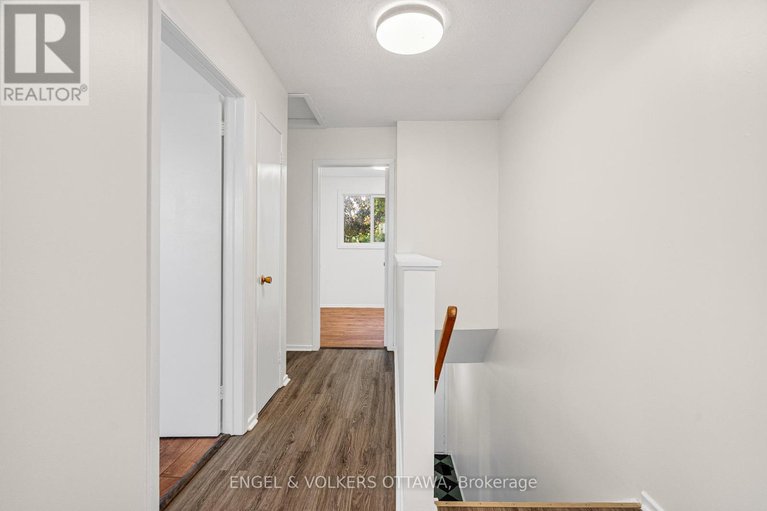 29096512/933-greenbriar-avenue/carleton-heights/ottawa/ontario/K2C0J8_19