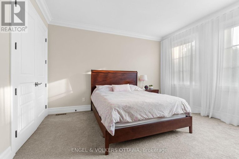 28341949/1408-blackhorse-court/manotick-east-to-manotick-station/ottawa/ontario/K4M0A6_23