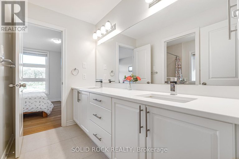 28804205/326-memorial-grove/riverside-southgloucester-glen/ottawa/ontario/K1X0C8_33