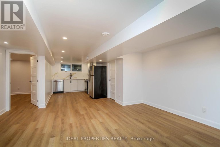 28774886/1796-saunderson-drive/elmvale-acres/ottawa/ontario/K1G2C2_29