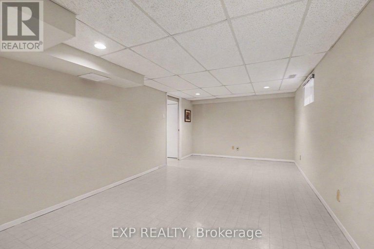 29392142/24-woodburn-drive/blackburn-hamlet/ottawa/ontario/K1B3A7_28