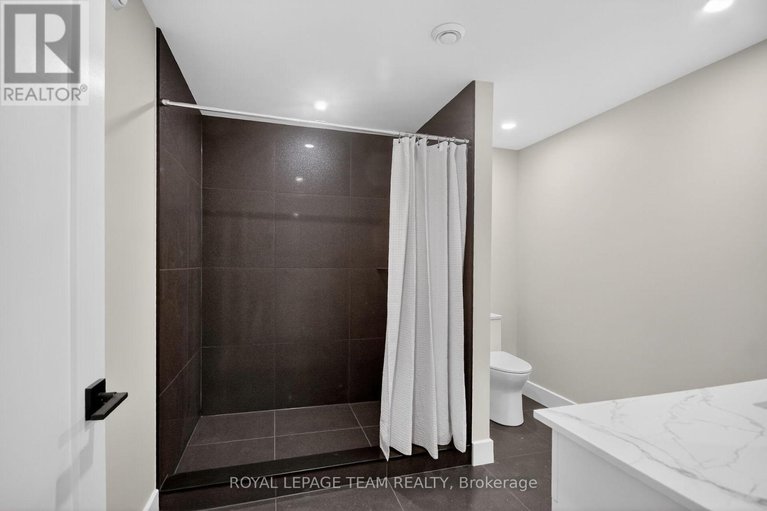 29410673/988-beckton-heights/stittsville-south/ottawa/ontario/K2S2X6_48