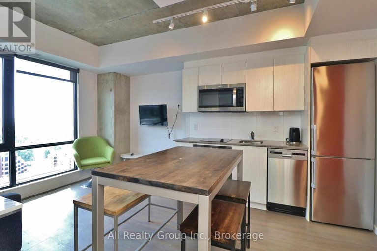 29292677/816-105-champagne-avenue-s/west-centre-town/ottawa/ontario/K1S5E5_9