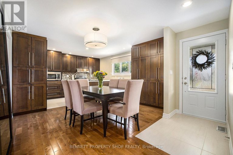 28737781/1476-maxime-street/pineview/ottawa/ontario/K1B3L1_4