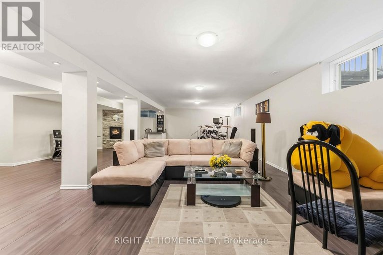 29683852/38-penrith-street/morgans-grantsouth-march/ottawa/ontario/K2W1E5_40