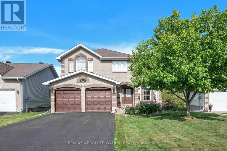 28543376/1867-springridge-drive/springridgeeast-village/ottawa/ontario/K4A4R1_2