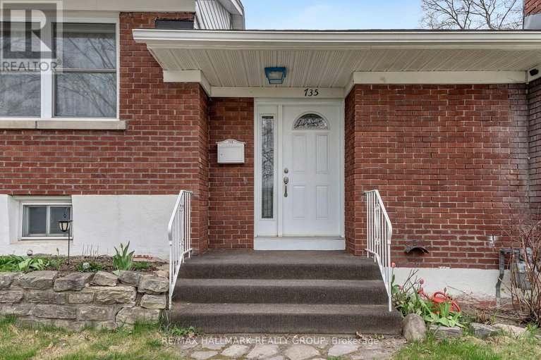 29684996/735-chapman-boulevard/elmvale-acres/ottawa/ontario/K1G1T7_4