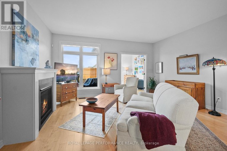 29645046/527-silverbell-crescent/blossom-parkkemp-parkfindlay-creek/ottawa/ontario/K1T0N9_19