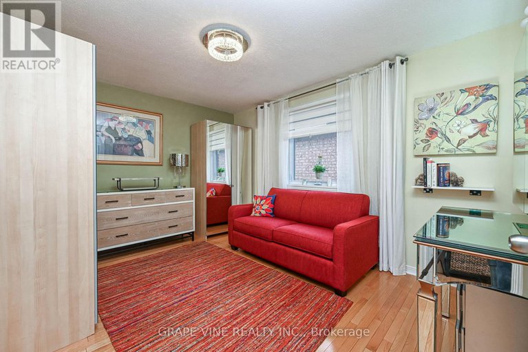 28980767/777-rolling-river-crescent/riverside-southgloucester-glen/ottawa/ontario/K1V1M2_25