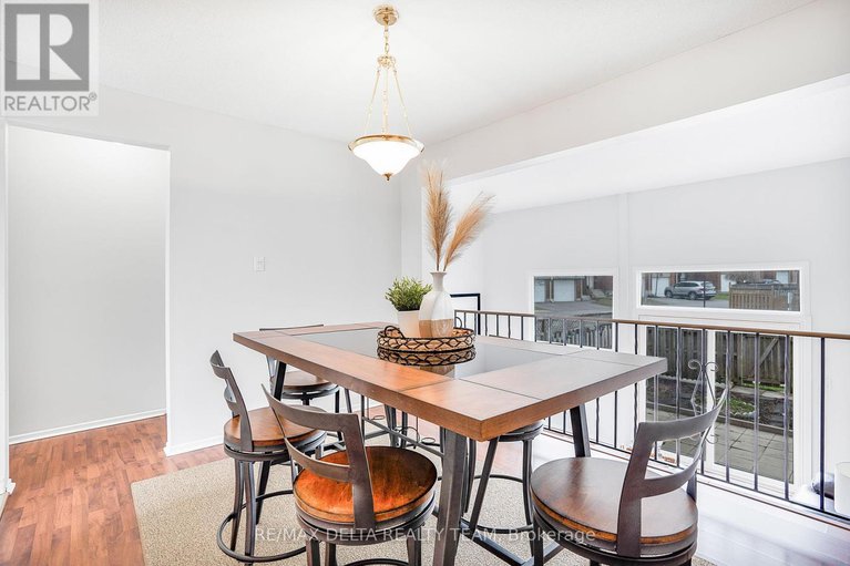 28252608/49-2115-erinbrook-crescent/sheffield-glenindustrial-park/ottawa/ontario/K1B4J5_7